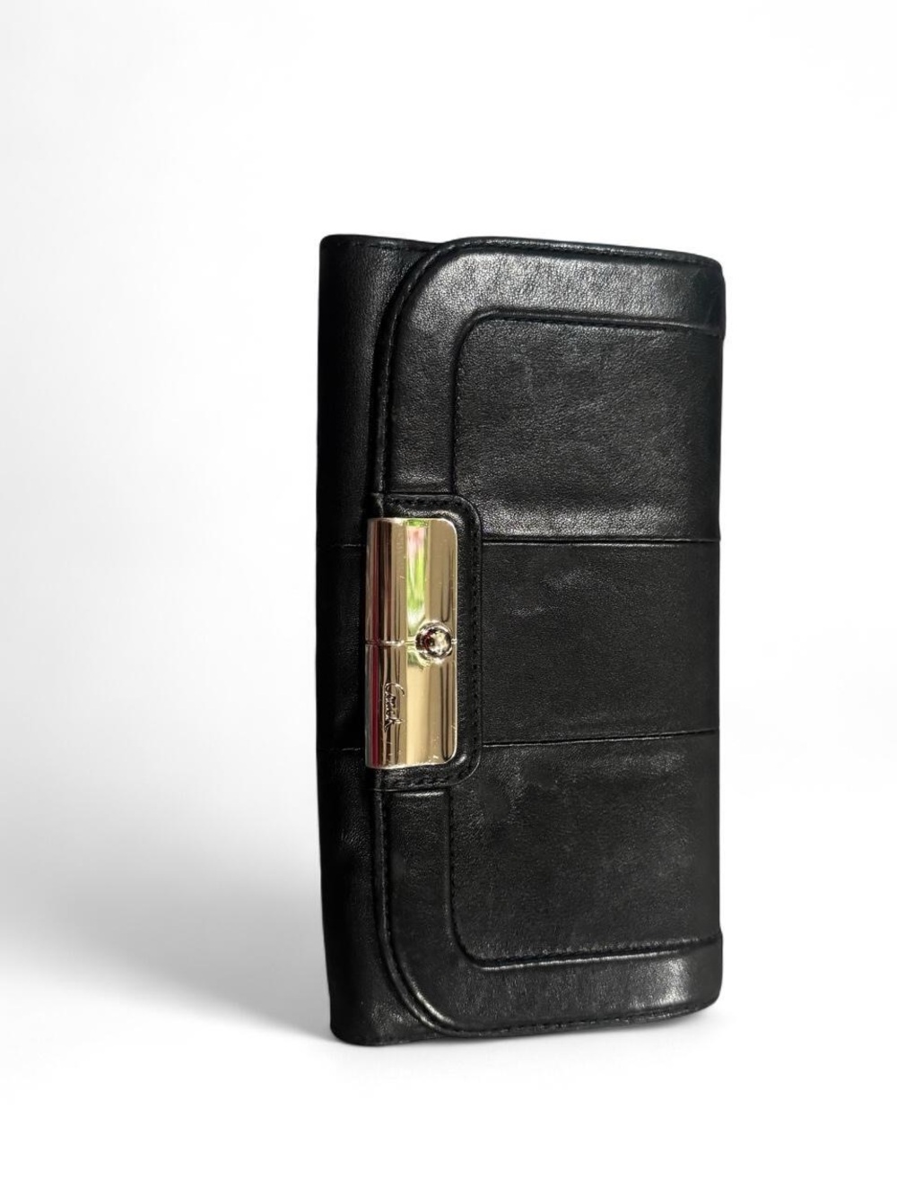 Vintage Coach Black leather wallet with silver hardware #luxury #leathergoods